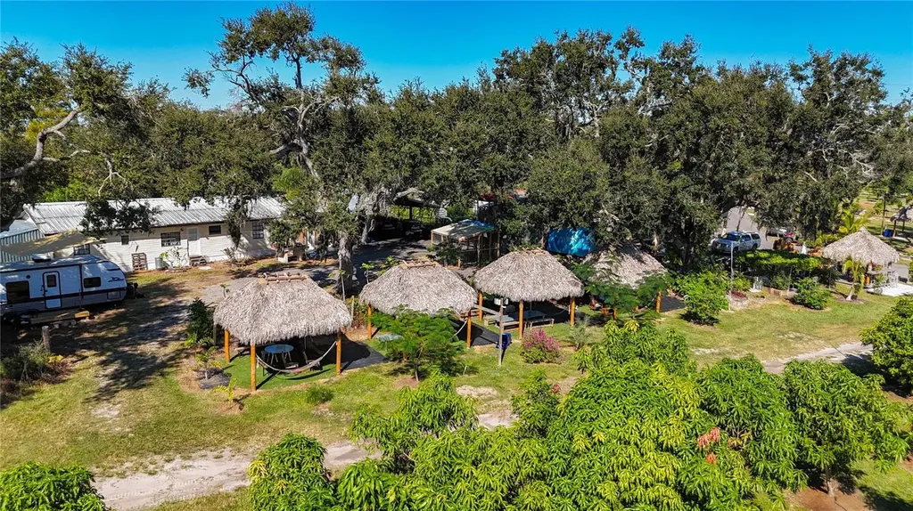 21552 E State Road 64 Bradenton FL 34212