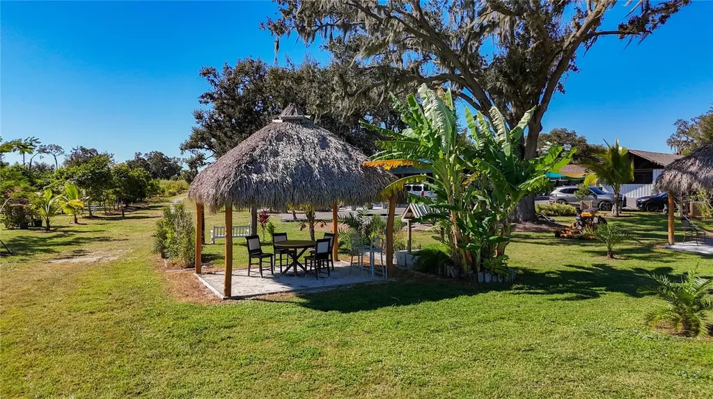 21552 E State Road 64 Bradenton FL 34212