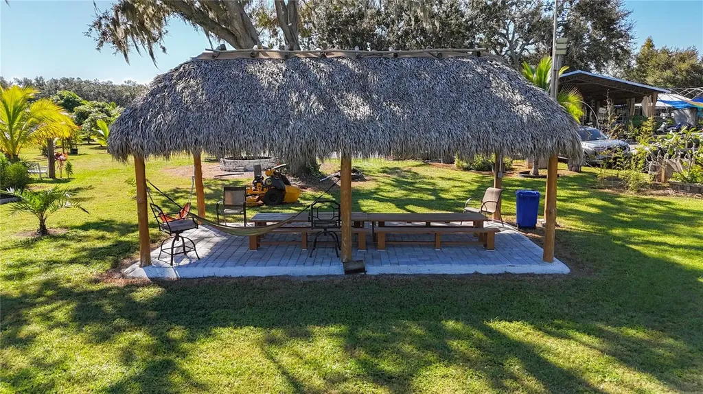 21552 E State Road 64 Bradenton FL 34212