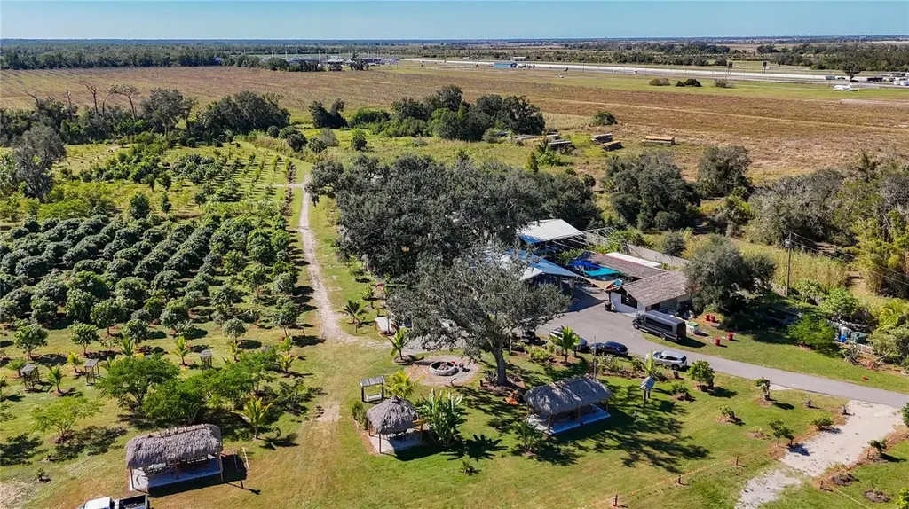 21552 E State Road 64 Bradenton FL 34212