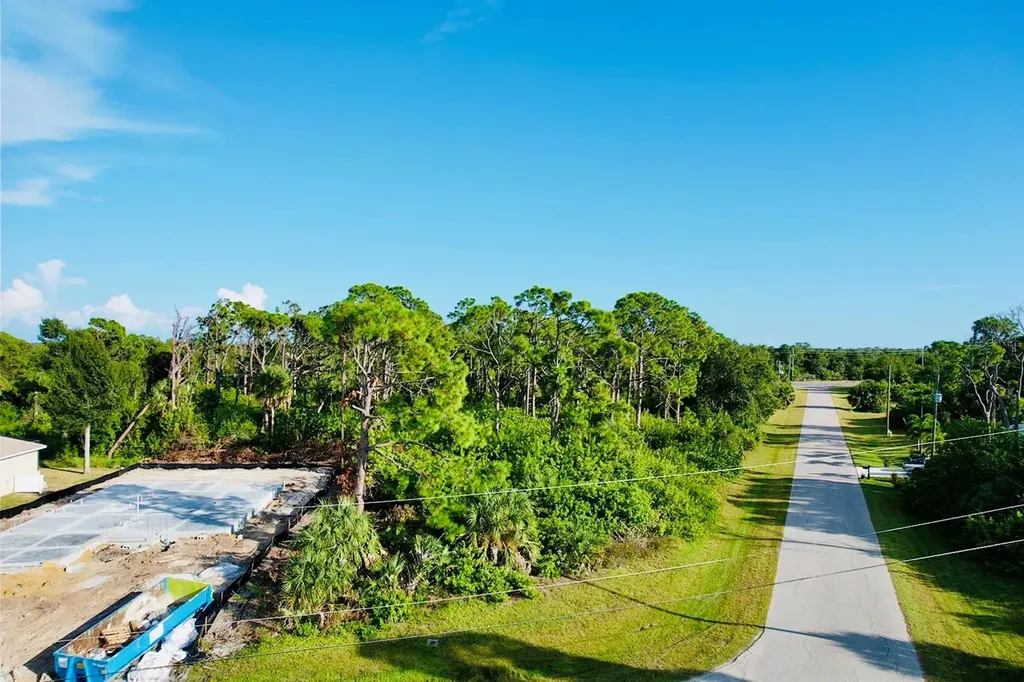 102 Antilla Drive Rotonda West FL 33947