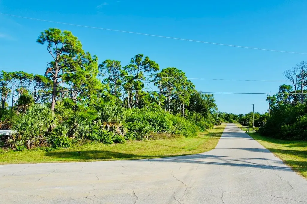 102 Antilla Drive Rotonda West FL 33947