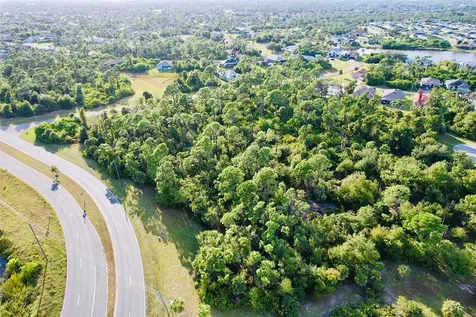 102 Antilla Drive Rotonda West FL 33947