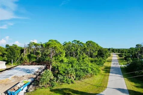 102 Antilla Drive Rotonda West FL 33947