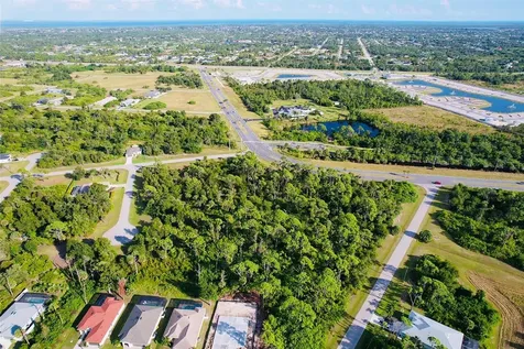 102 Antilla Drive Rotonda West FL 33947