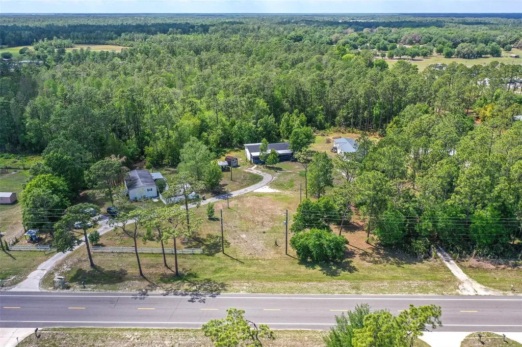 17822 Commonwealth Avenue N Polk City FL 33868