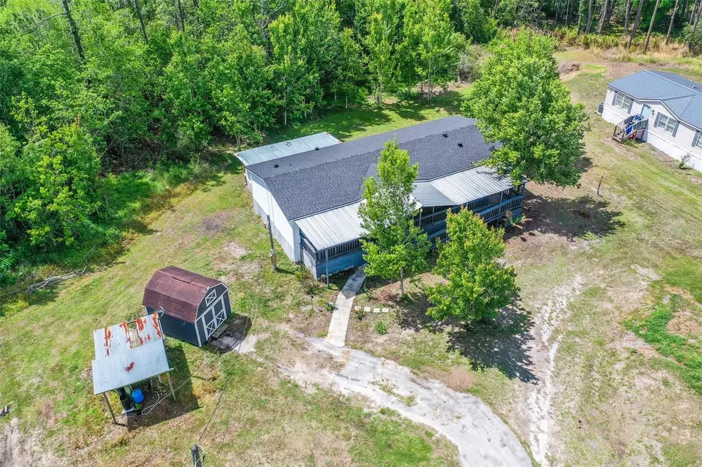 17822 Commonwealth Avenue N Polk City FL 33868