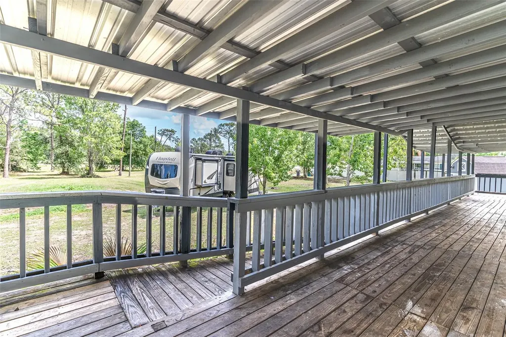 17822 Commonwealth Avenue N Polk City FL 33868