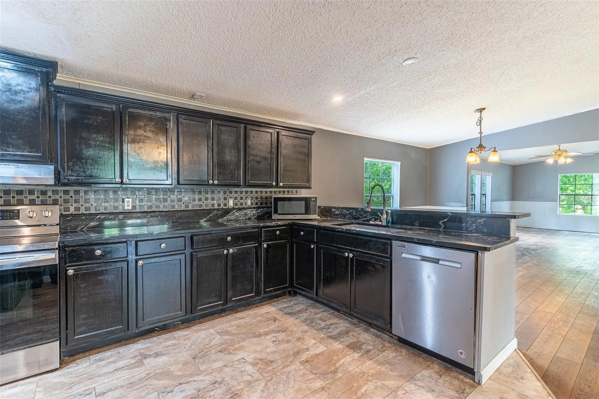 17822 Commonwealth Avenue N Polk City FL 33868