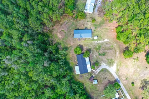 17822 Commonwealth Avenue N Polk City FL 33868