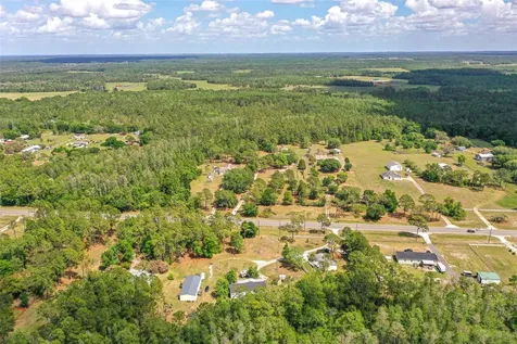 17822 Commonwealth Avenue N Polk City FL 33868