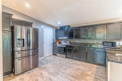 17822 Commonwealth Avenue N Polk City FL 33868