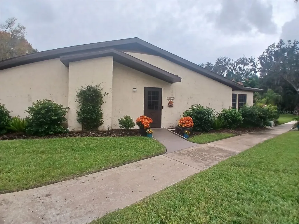 695 Midway Drive Ocala FL 34472