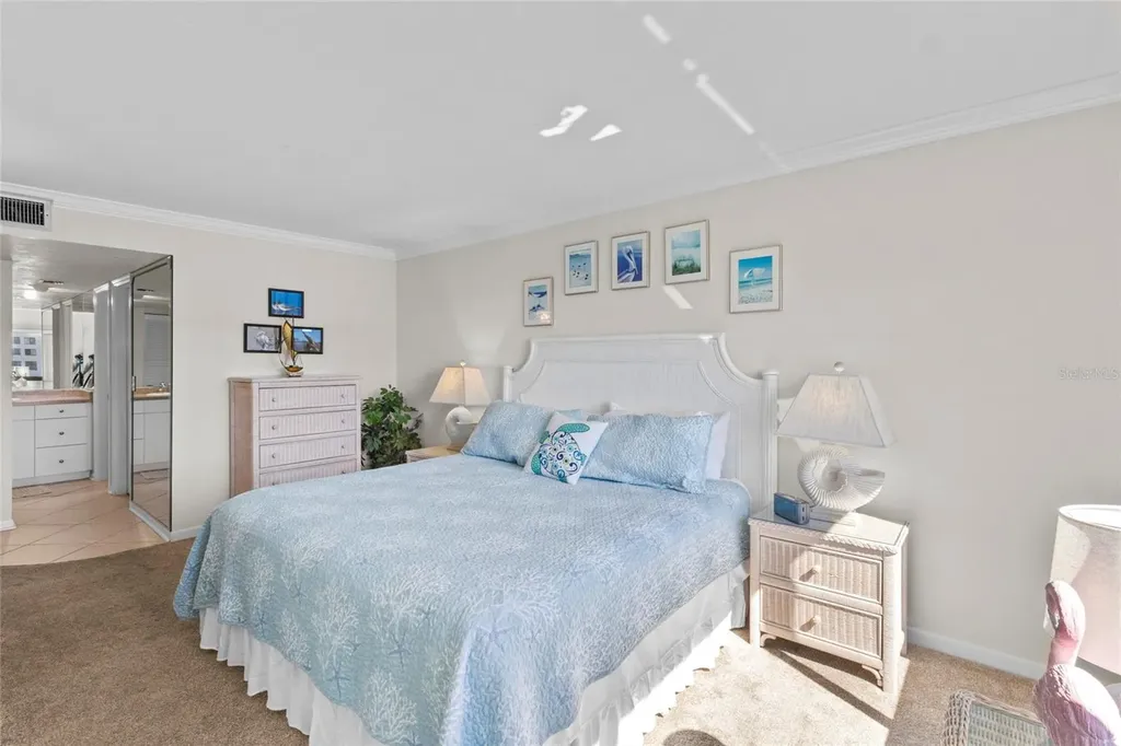 6236 Midnight Pass Road Sarasota FL 34242