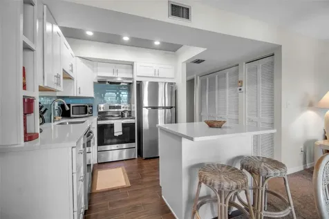 5420 Swift Road Sarasota FL 34231