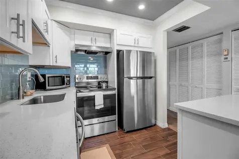 5420 Swift Road Sarasota FL 34231