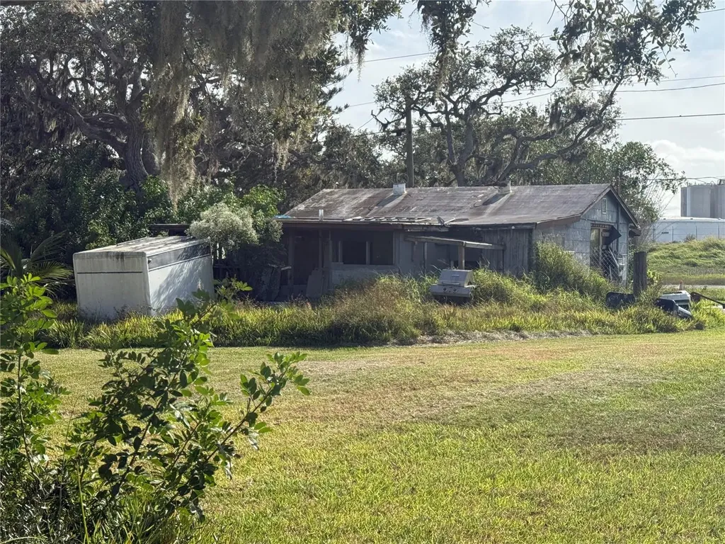 916 Piney Point Road Palmetto FL 34221