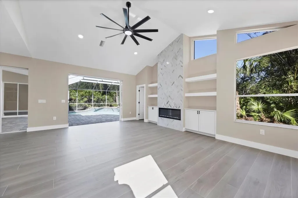 6615 Hunter Combe Crossing University Park FL 34201