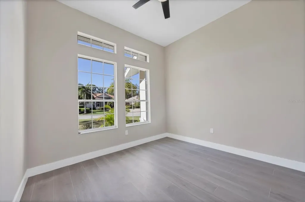 6615 Hunter Combe Crossing University Park FL 34201