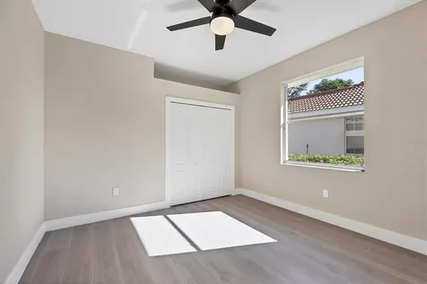 6615 Hunter Combe Crossing University Park FL 34201