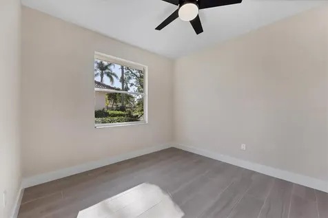 6615 Hunter Combe Crossing University Park FL 34201