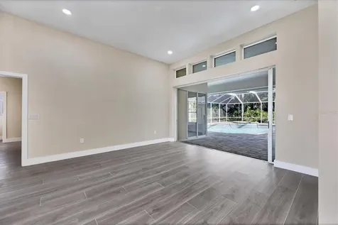 6615 Hunter Combe Crossing University Park FL 34201