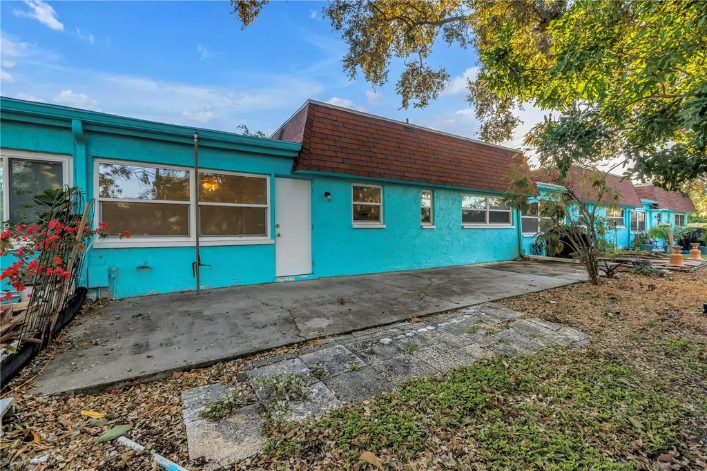 7081 Lafayette N Pinellas Park FL 33781
