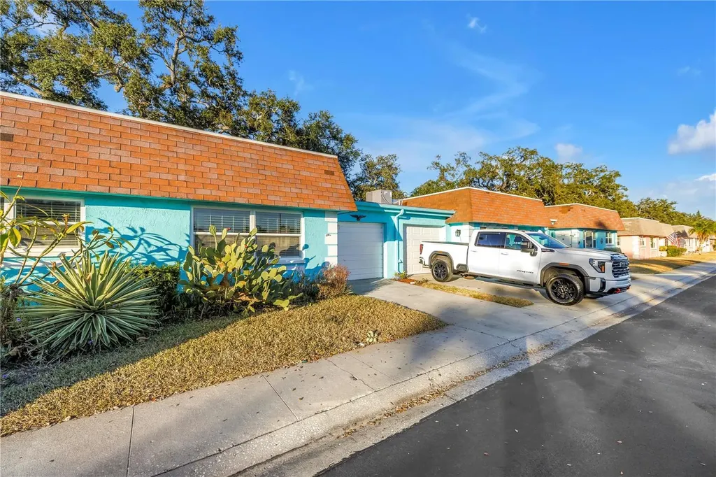 7081 Lafayette N Pinellas Park FL 33781