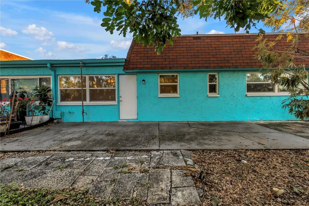 7081 Lafayette N Pinellas Park FL 33781