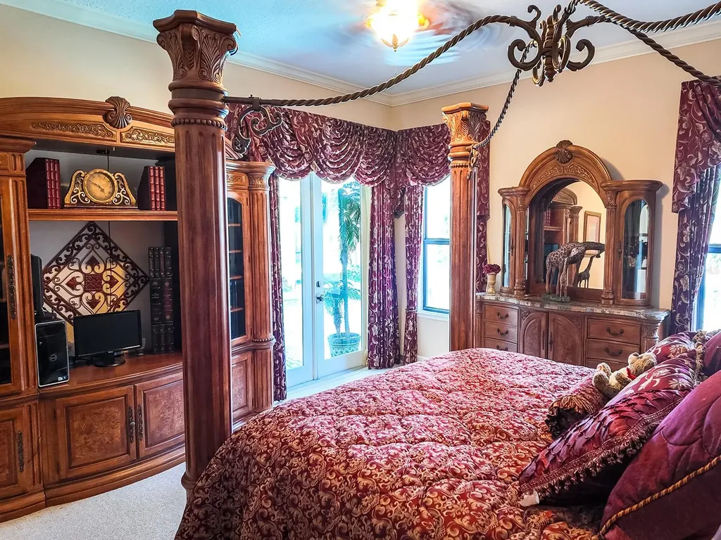 4866 Keeneland Circle Orlando FL 32819
