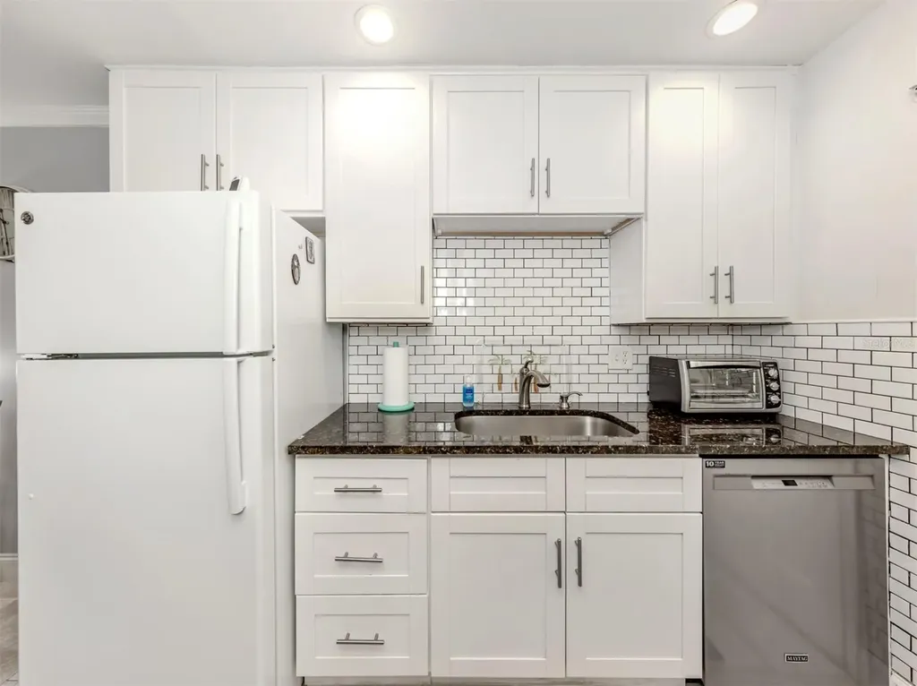 200 The Esplanade N Venice FL 34285
