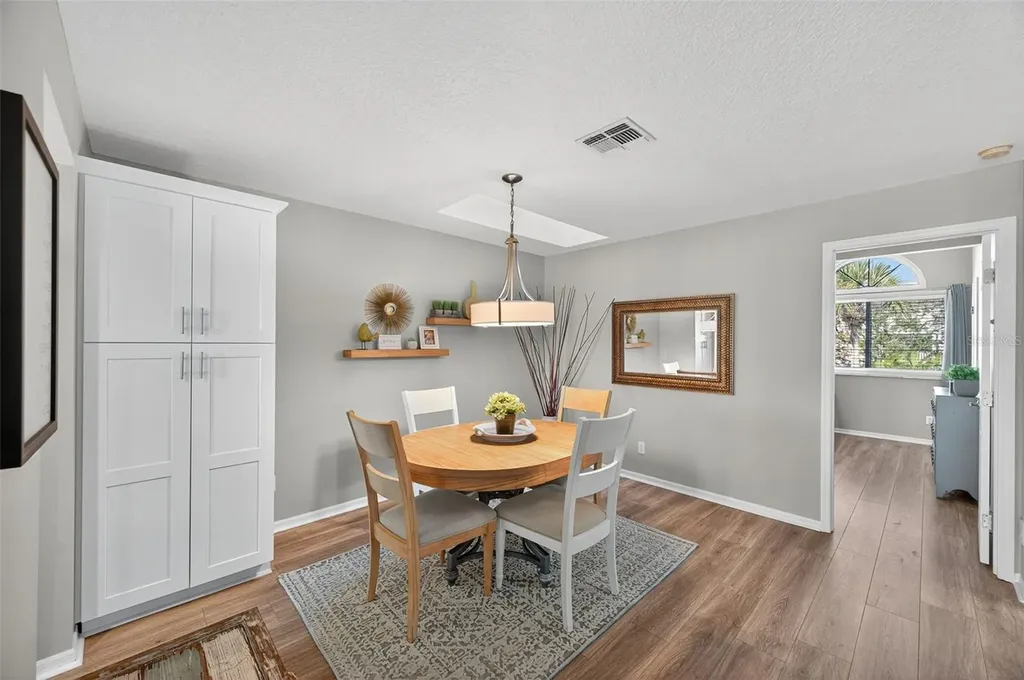 669 Garland Circle Indian Rocks Beach FL 33785