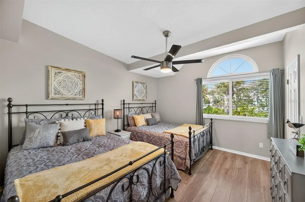 669 Garland Circle Indian Rocks Beach FL 33785