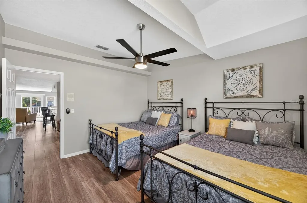 669 Garland Circle Indian Rocks Beach FL 33785