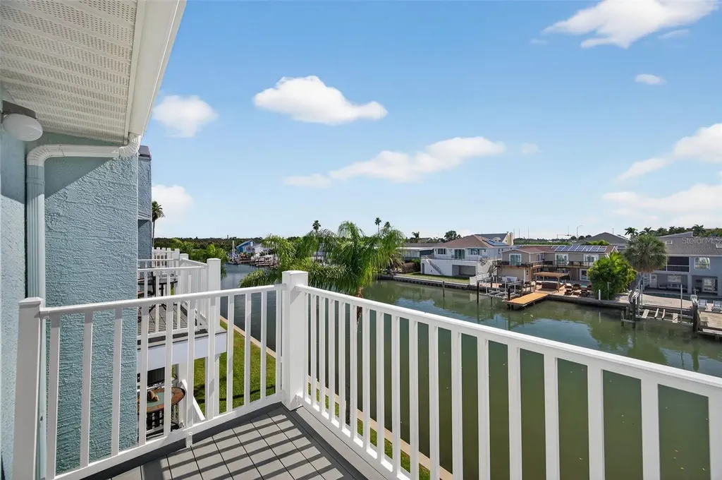 669 Garland Circle Indian Rocks Beach FL 33785