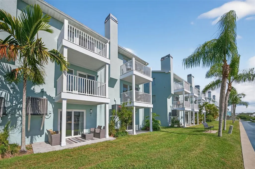 669 Garland Circle Indian Rocks Beach FL 33785