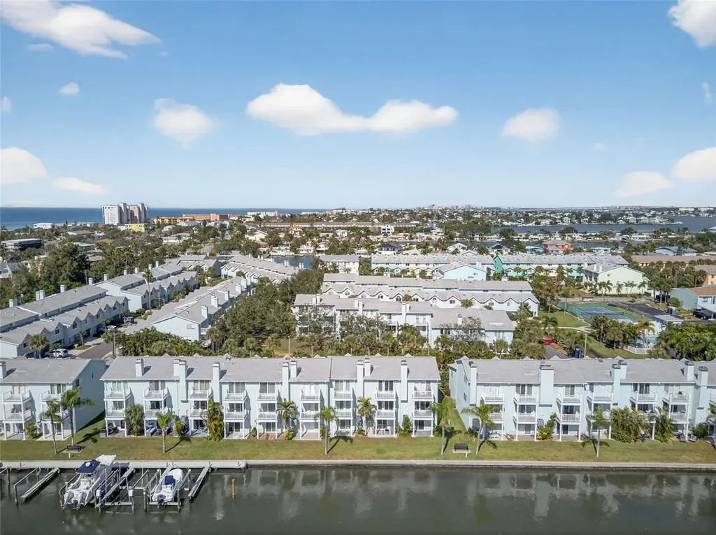 669 Garland Circle Indian Rocks Beach FL 33785