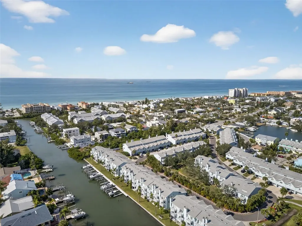 669 Garland Circle Indian Rocks Beach FL 33785