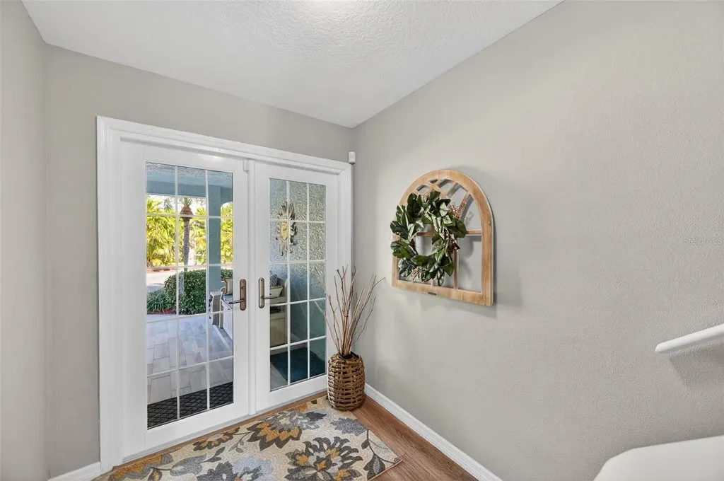 669 Garland Circle Indian Rocks Beach FL 33785