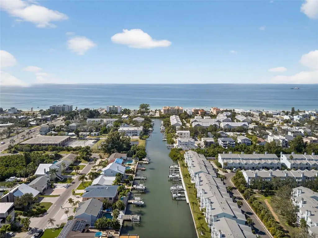 669 Garland Circle Indian Rocks Beach FL 33785