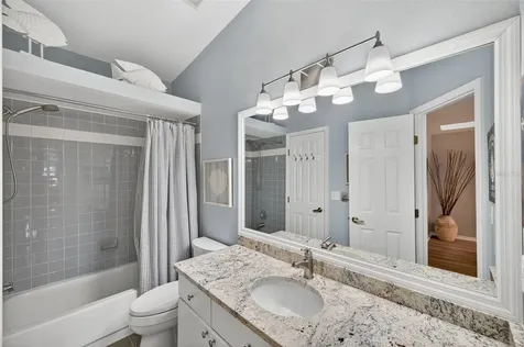 669 Garland Circle Indian Rocks Beach FL 33785