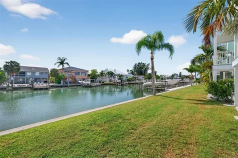 669 Garland Circle Indian Rocks Beach FL 33785