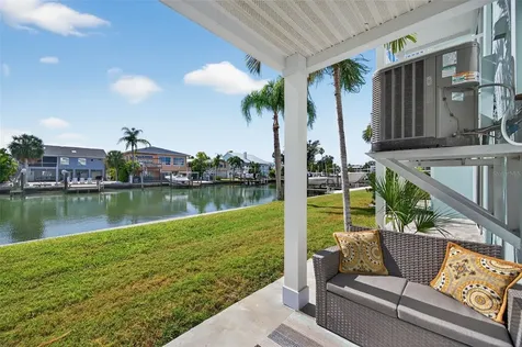 669 Garland Circle Indian Rocks Beach FL 33785