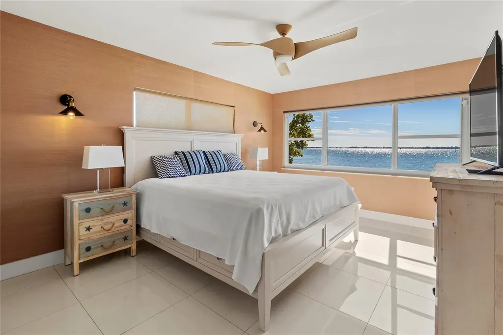 400 Golden Gate Point Sarasota FL 34236