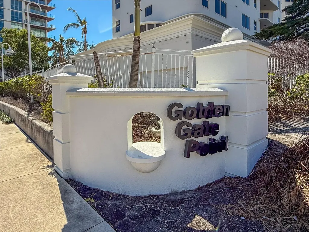 400 Golden Gate Point Sarasota FL 34236