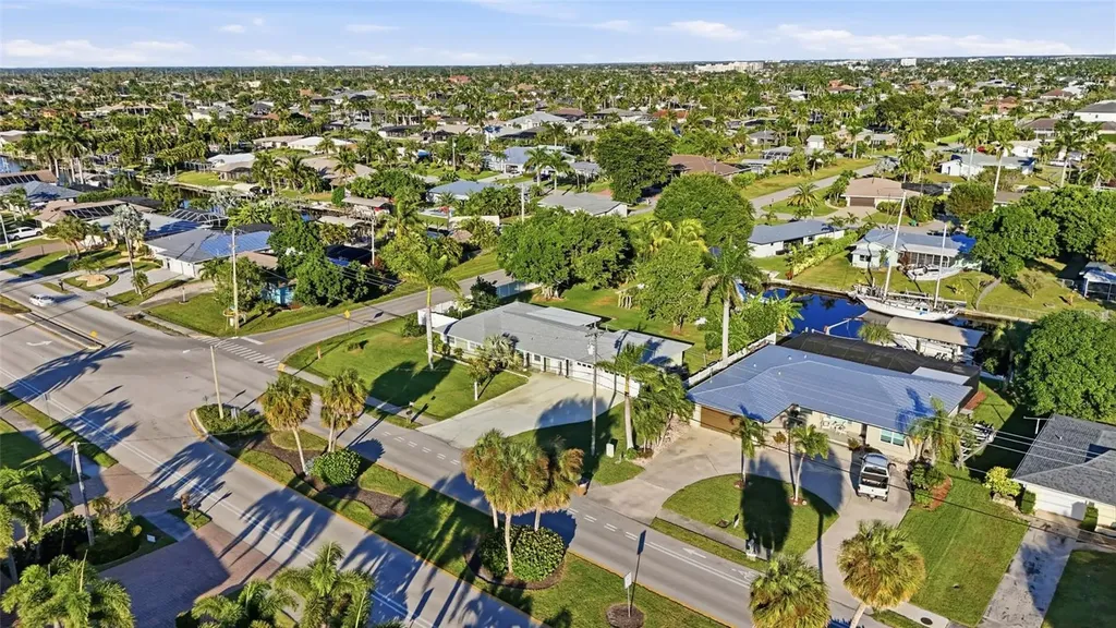 5229 Pelican Boulevard Cape Coral FL 33914