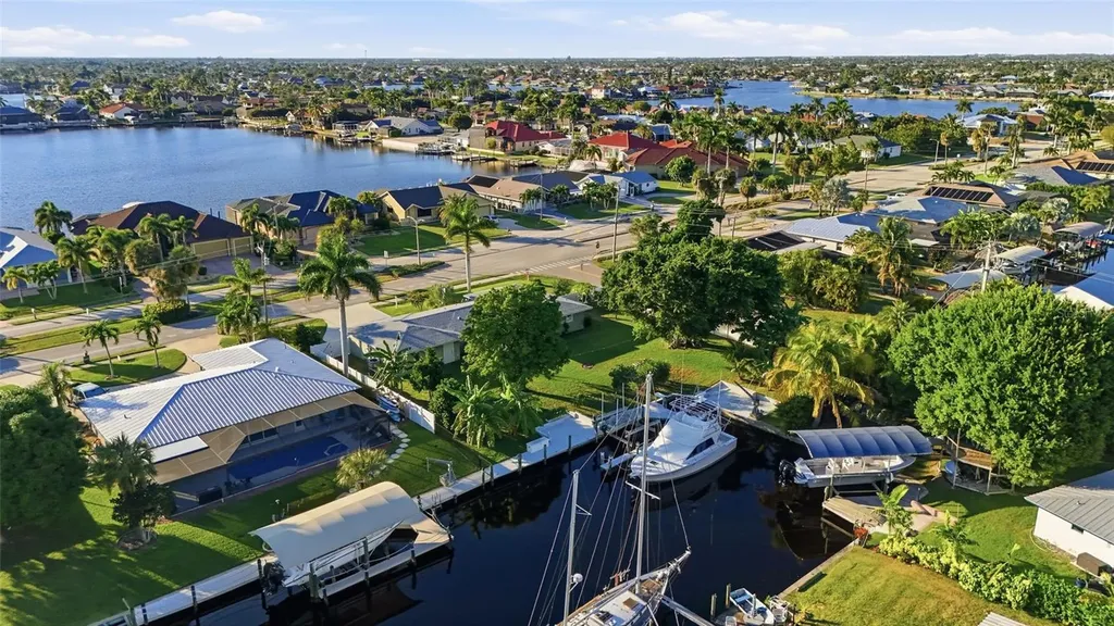 5229 Pelican Boulevard Cape Coral FL 33914