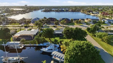 5229 Pelican Boulevard Cape Coral FL 33914