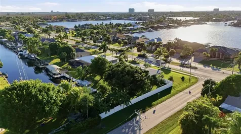 5229 Pelican Boulevard Cape Coral FL 33914