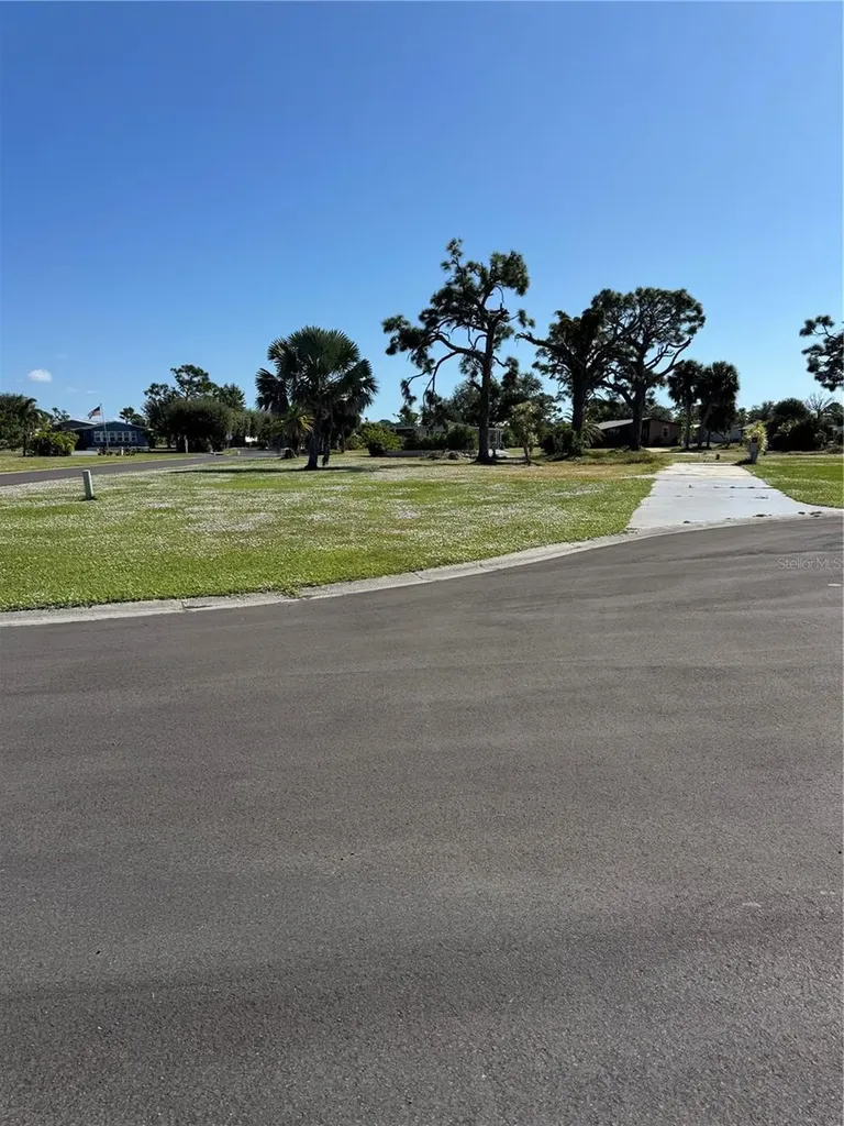 3303 Dove Lane Englewood FL 34224
